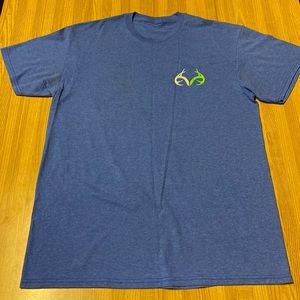 RealTree Outfitters T-shirt